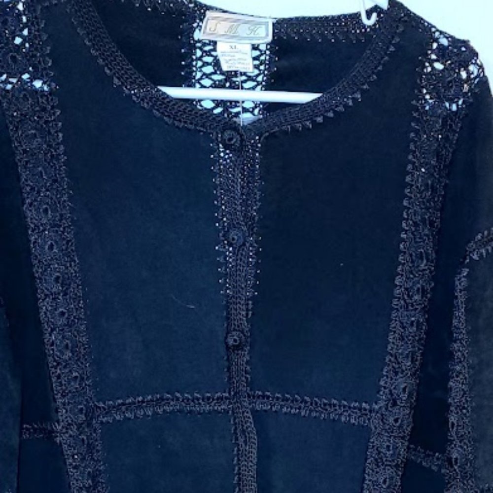 Ladies sweater top - Picture 3 of 3